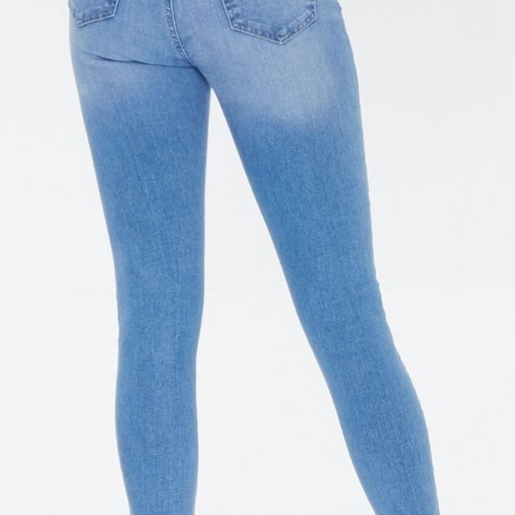NWT Midrise Skinny Jeans - Picture 3 of 5